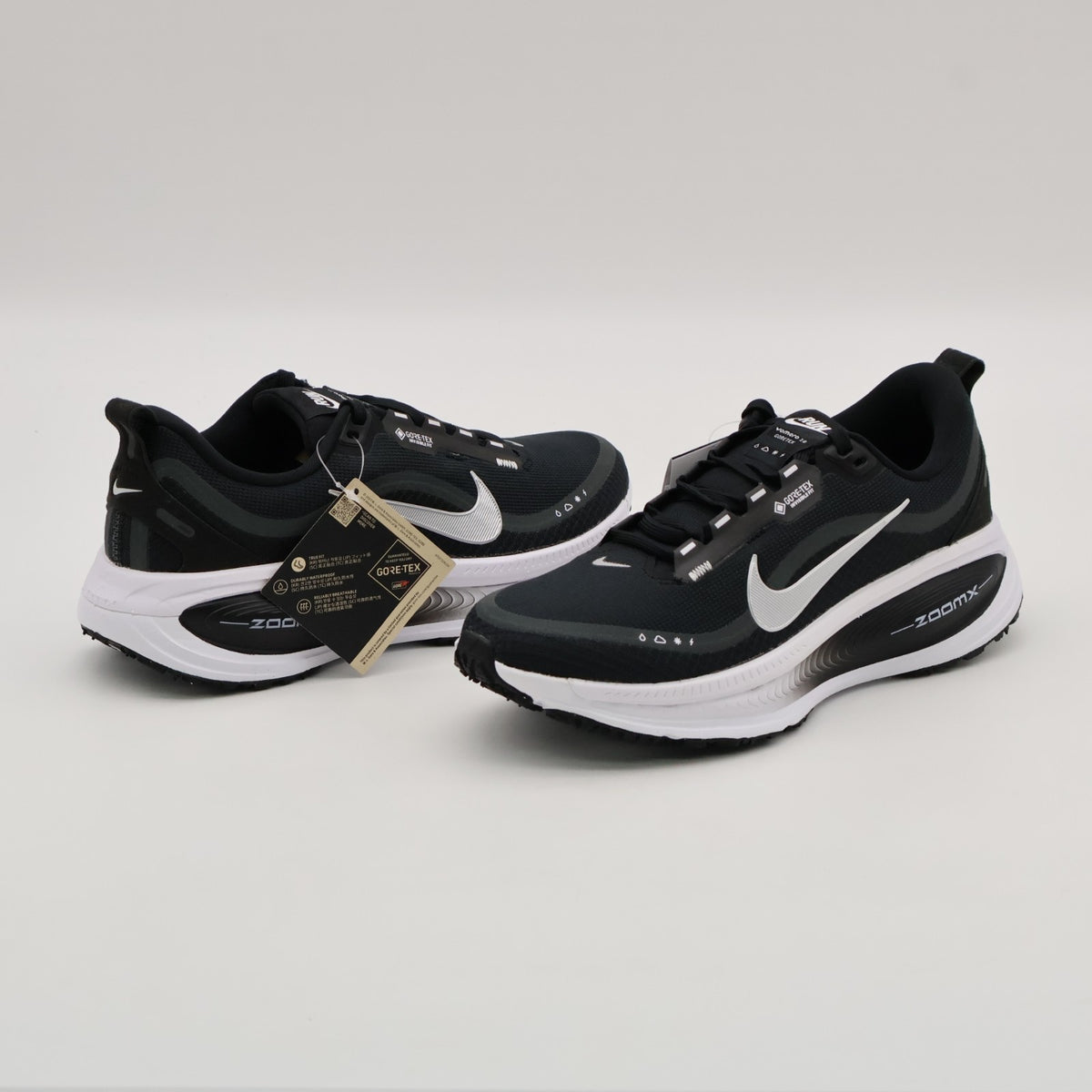 HQ7002-002 Nike Vomero 18 GORE-TEX Black Anthracite White (Women's)