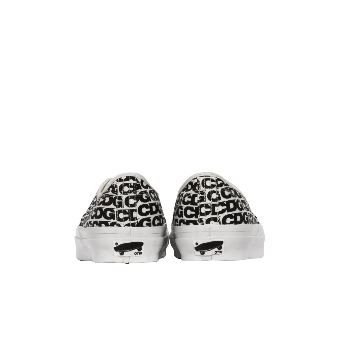 VN000EEUUY6 CDG (COMME des GARCONS) Ã OTW by Vans Authentic White (Men's)