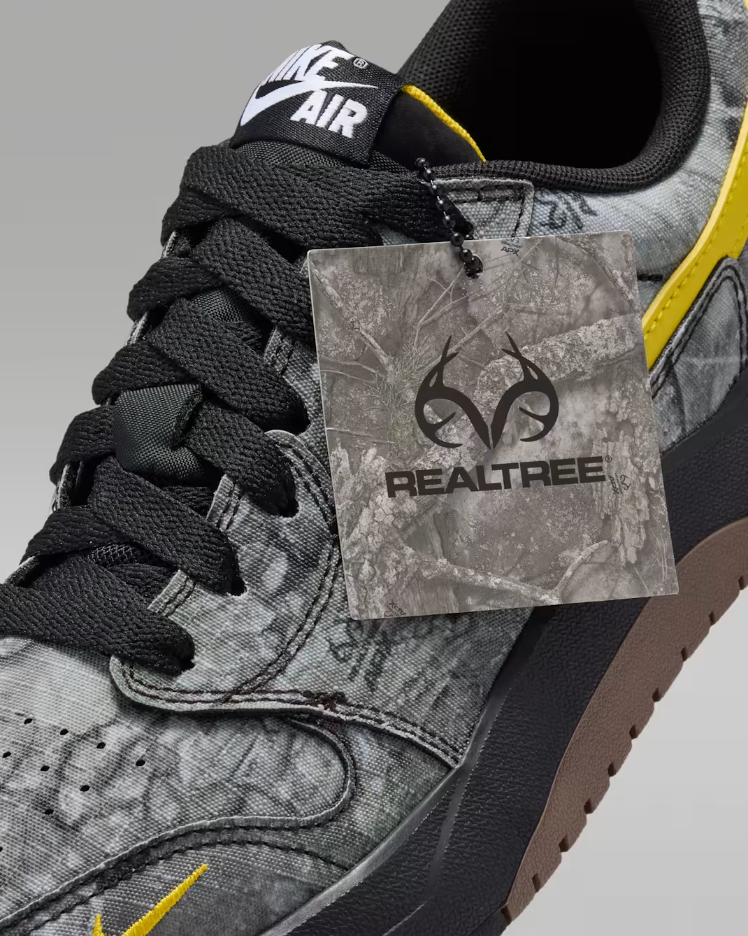IV2877-900 Nike Jordan Strada Realtree "Multicolor/Bright Citron" (Men's)