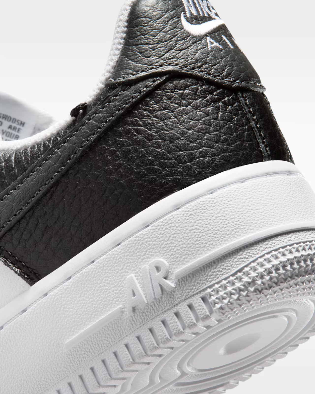 IR0872-001 Nike Air Force 1 '07 "Black/White" (Women's)