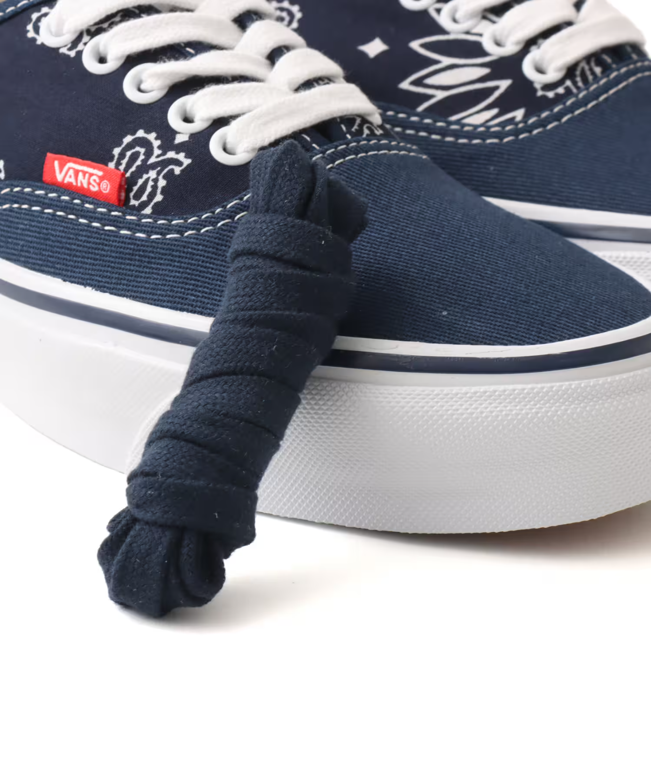 VN000EEUCQ8 Vans OTW AUTHENTIC 44 "BEDWIN & THE HB'S BANDANA"