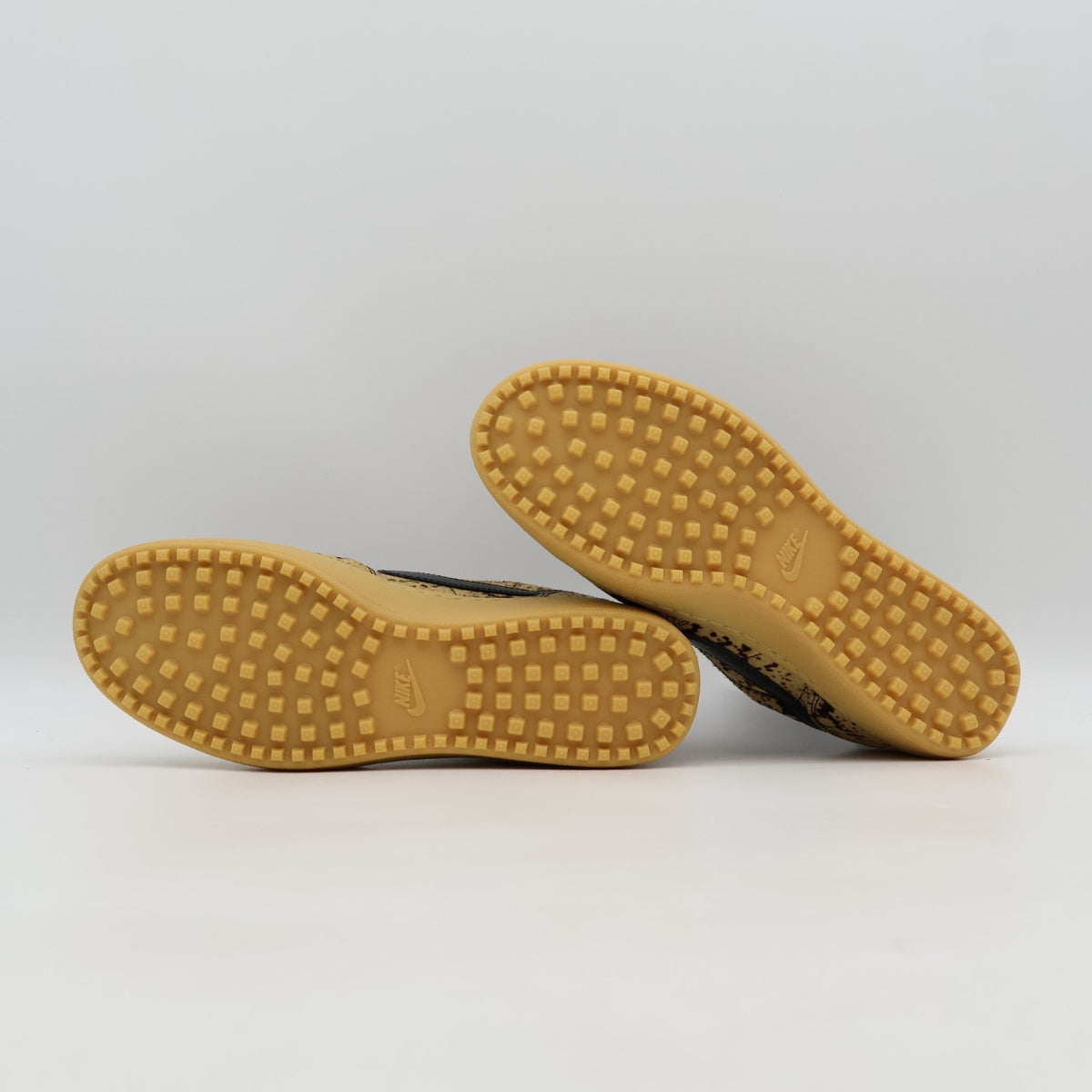 IM3075-001 Nike Field General Snake (Men's)