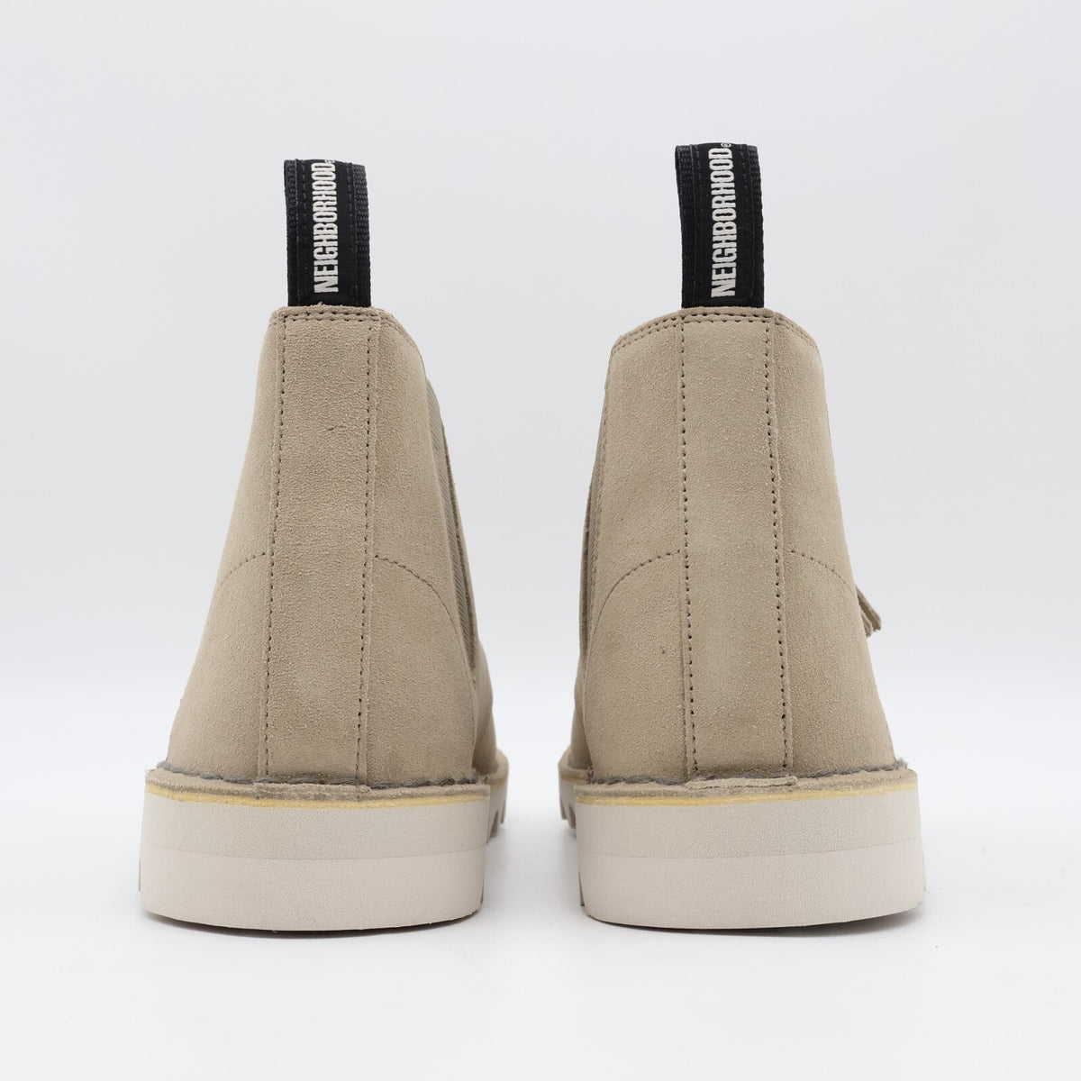 26179531 NEIGHBORHOOD Clarks Desert Boot Beige (Men's)