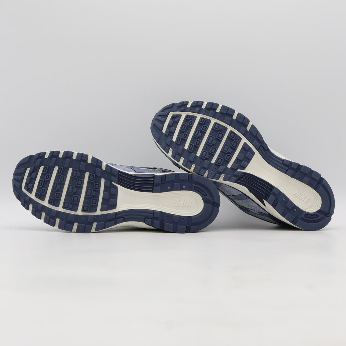 IH3646-499 Nike P-6000 SE Denim (Men's)