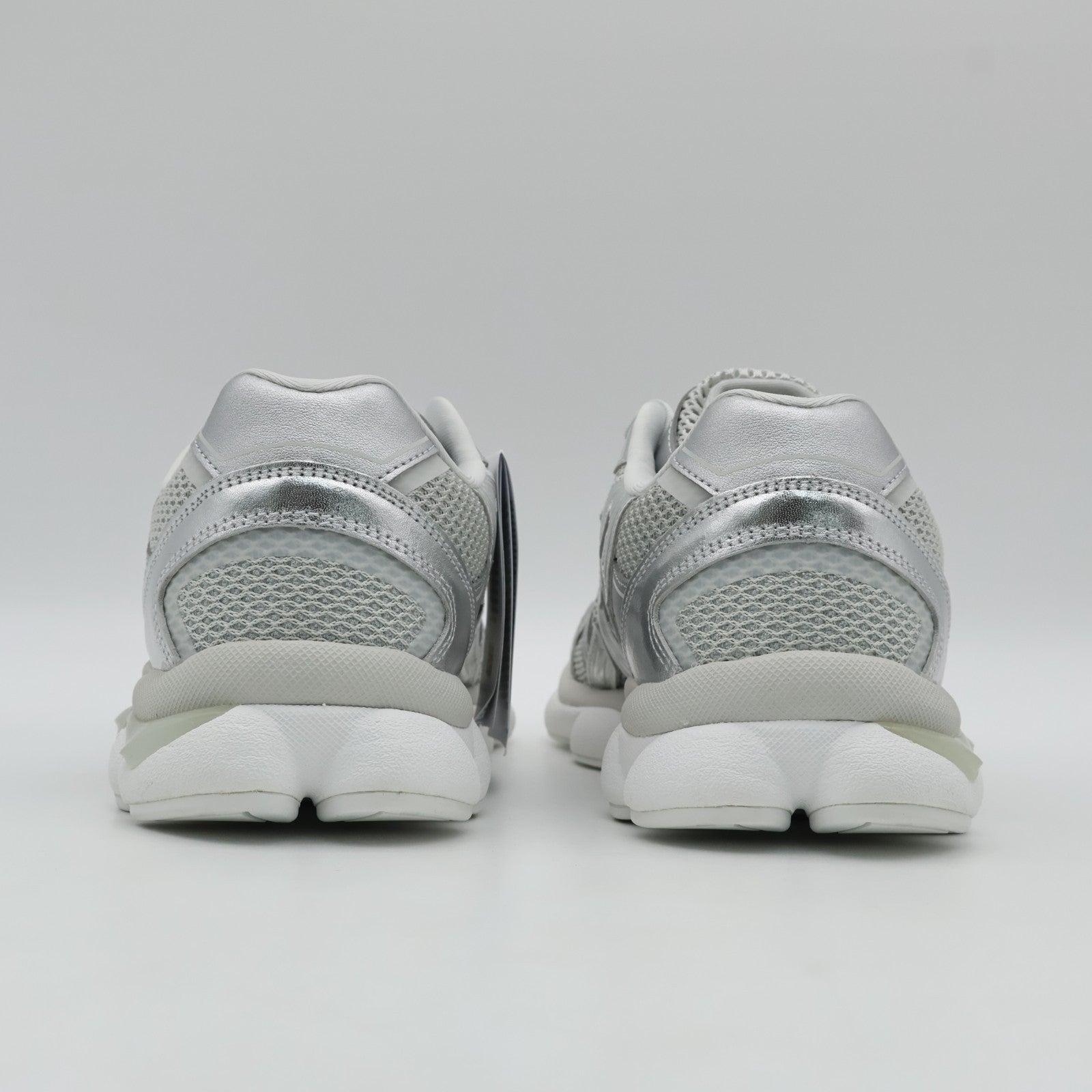 1203A733-102 Asics Gel-Cumulus 16 White White (Men's)