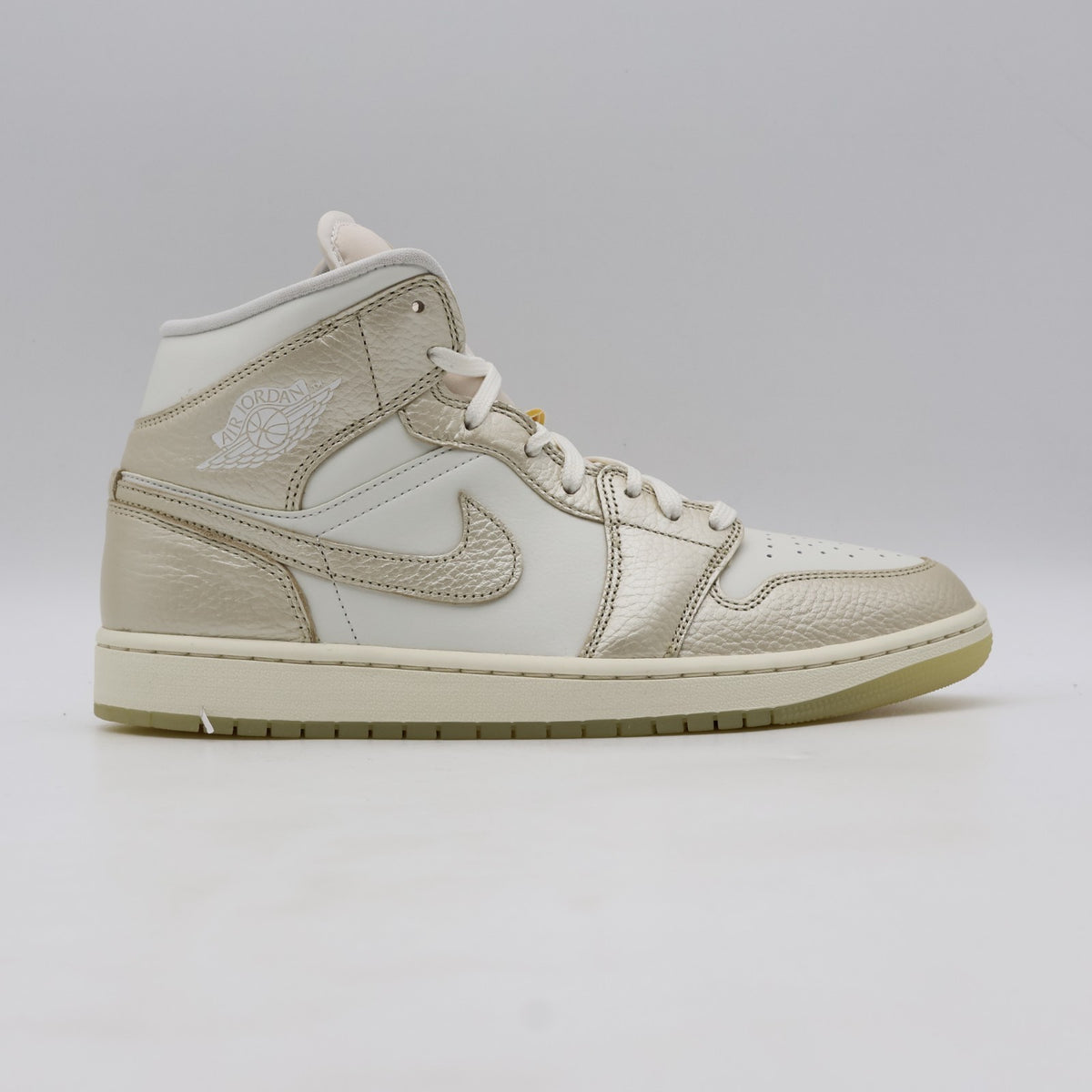 HV5159-100 Nike Air Jordan 1 Mid Metallic Team Gold ( Women's )