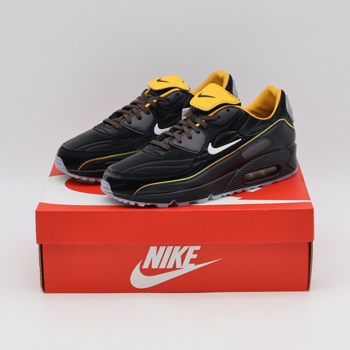 IR5903-010 Nike Air Max 90 Mercurial (Men's)