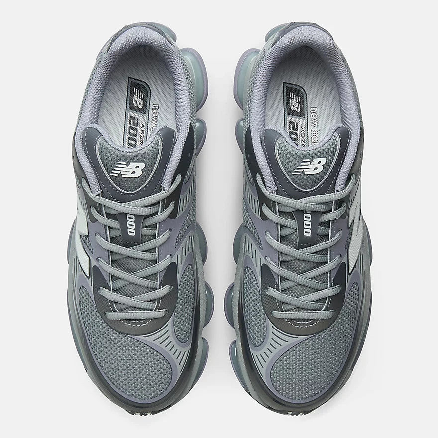 U20008LR New Balance 2000 Grey Days Truffle Salt/Castlerock (Men's)