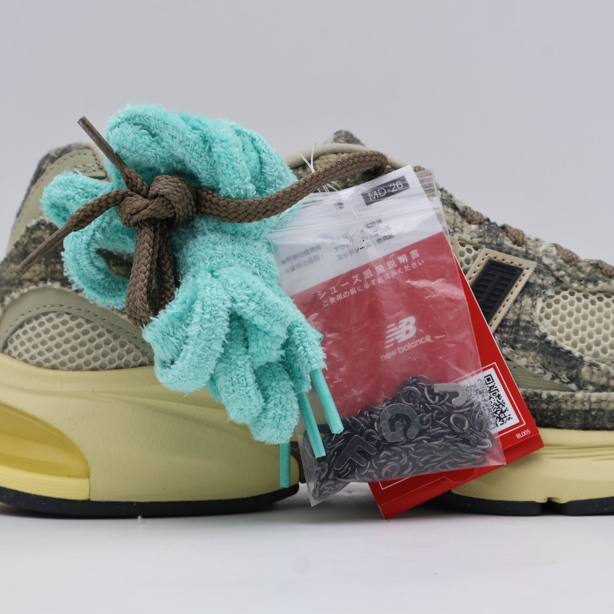 U2010JG1 Joe Freshgoods New Balance 2010 Bag Lady (Men's)
