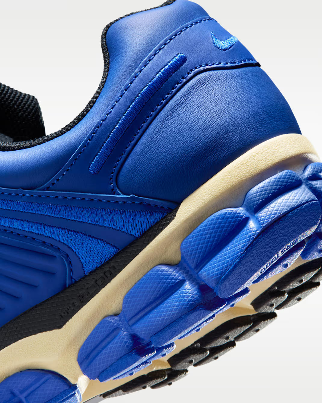 IO4555-400 Nike Zoom Vomero 5 Hyper Royal (Men's)