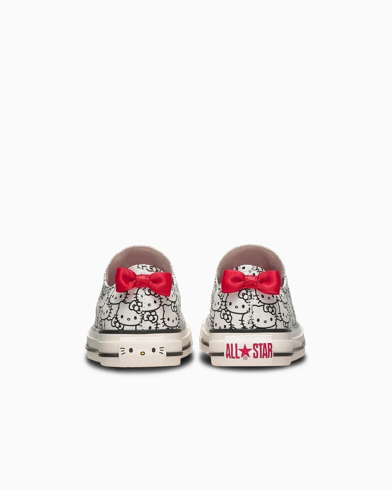 31318860 Sanrio Ã Converse All Star OX "Hello Kitty" (Men's)