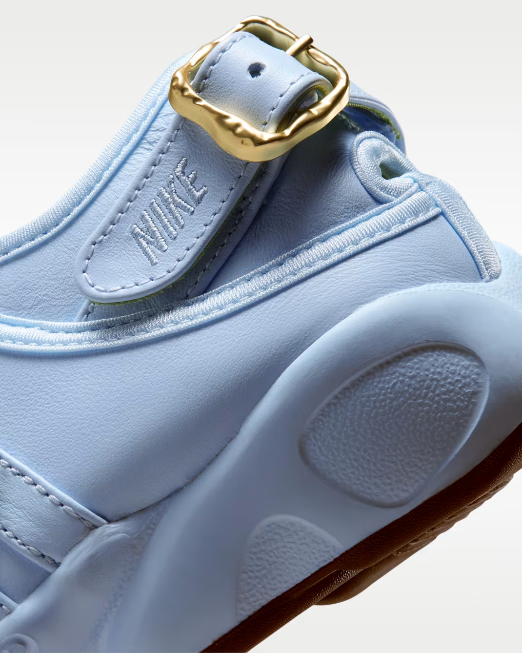 IV5739-441 Nike Air Rift "Celestine Blue" (Women's)