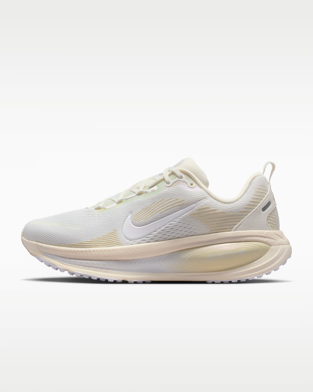 IO9915-100 Nike Vomero 18 Summit White Chalk Sea Glass (Women's)