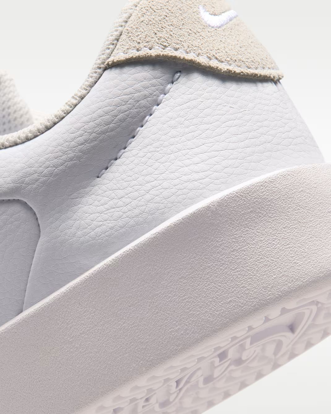 IM7529-100 Nike Court Heritage "White/Pure Platinum" (Women's)
