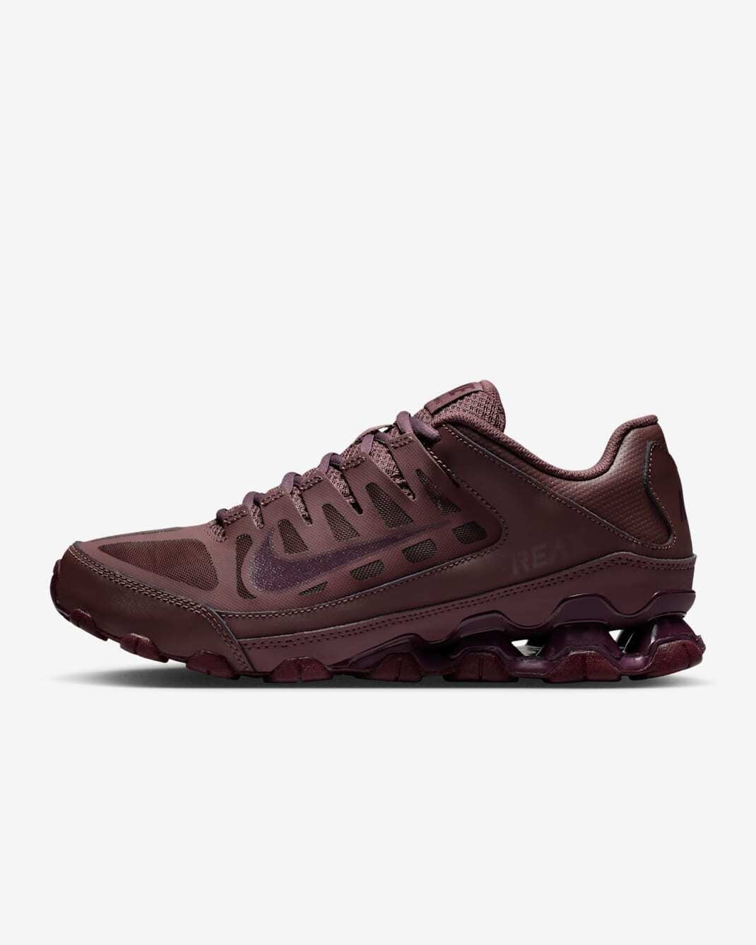 IO2400-500 Nike Reax 8 TR Tattoo Burgundy Crush (Women's)
