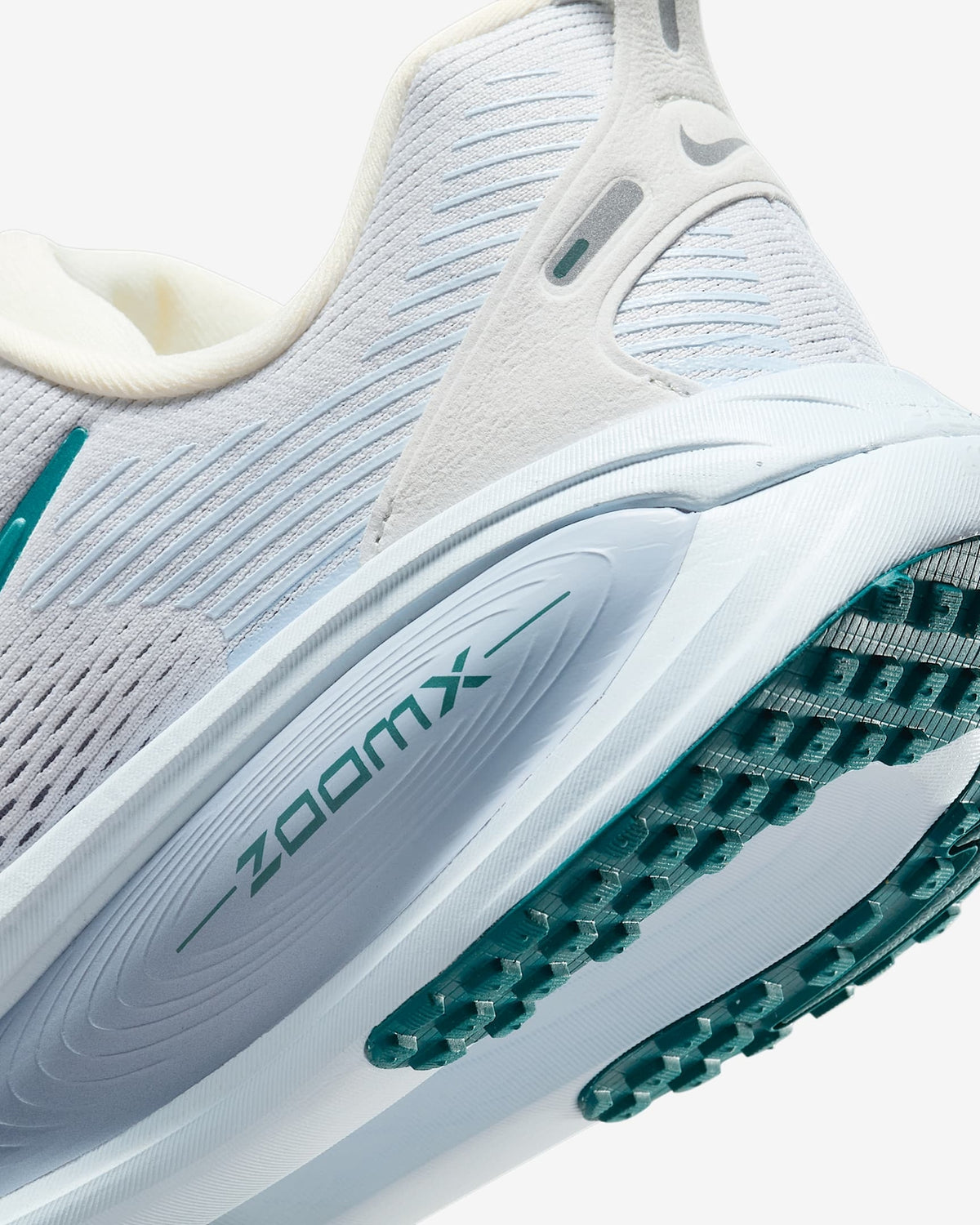 HM6804-103 Nike Vomero 18 Summit White Blue Tint Geode Teal (Women's)