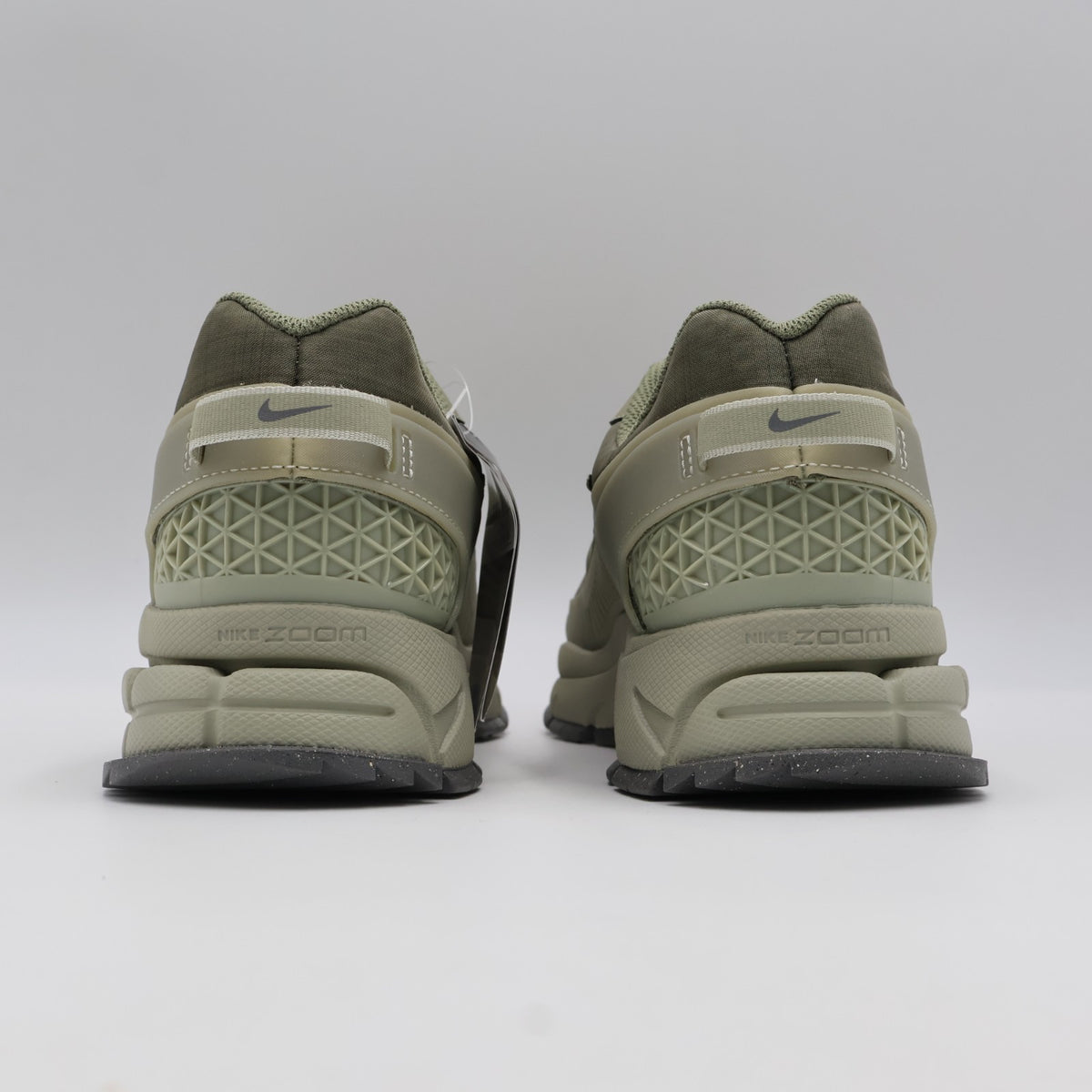 HJ4646-300 Nike Zoom Vomero 5 Roam Silver Sage Spruce Fog (Men's)