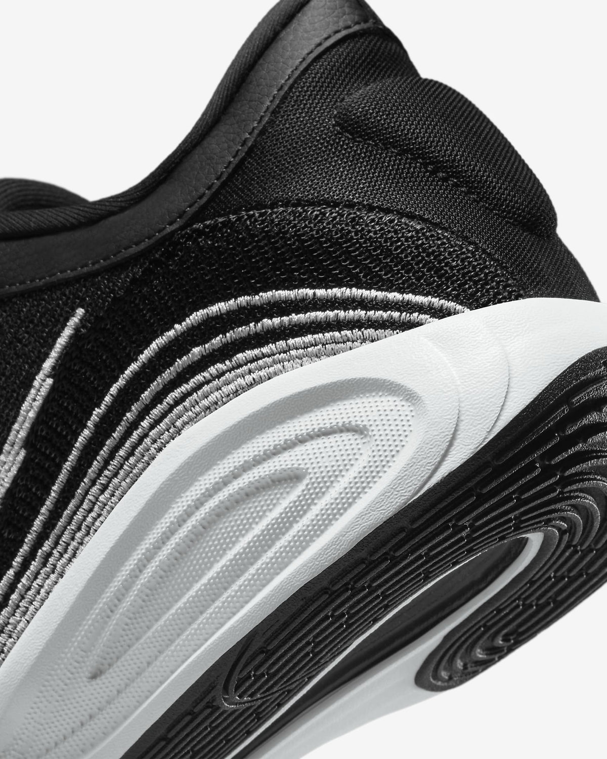 FJ7808-003 Nike GT Hustle Academy Black White (Men's)