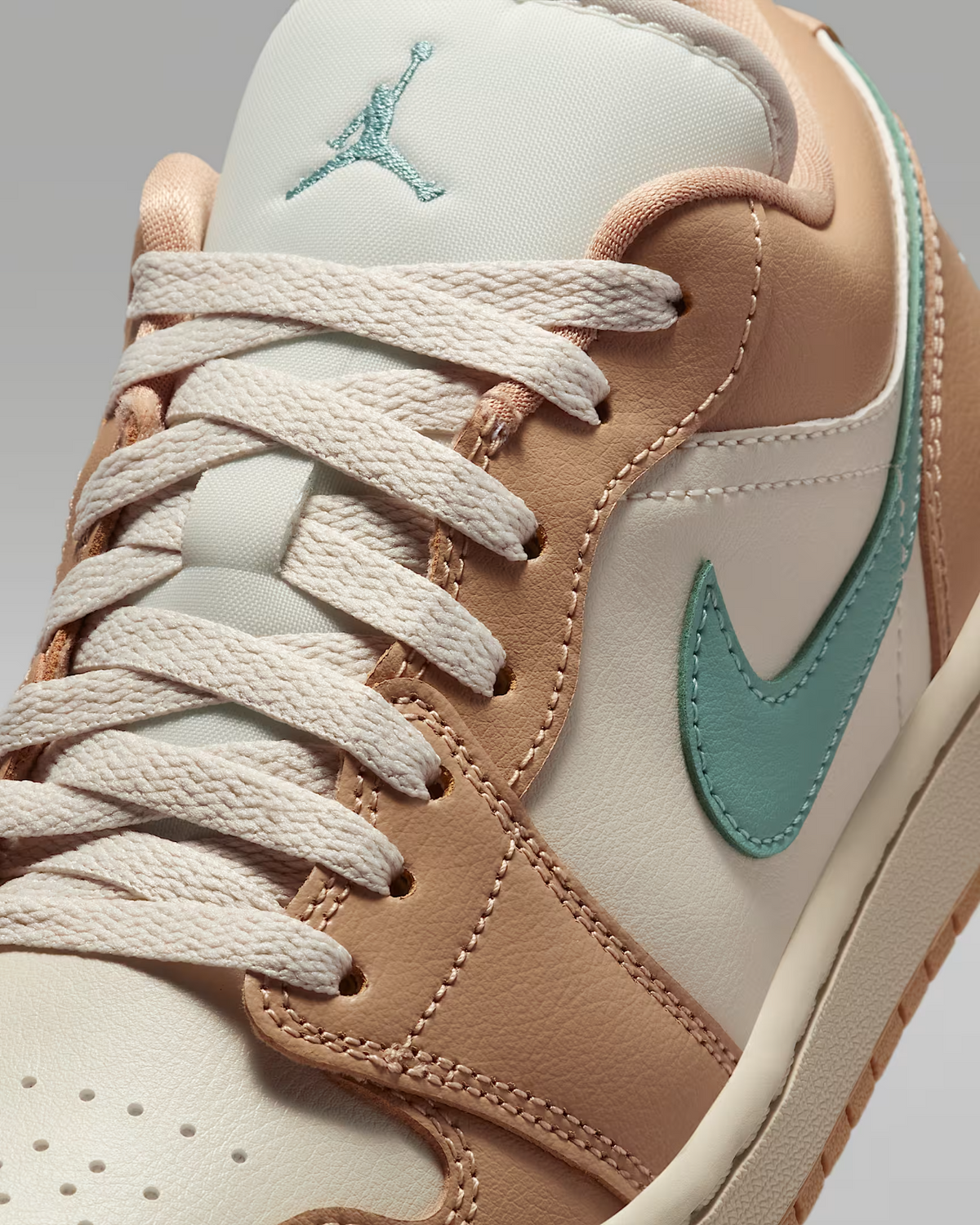 DC0774-130 Nike  Air Jordan 1 Low Hemp (Women's)