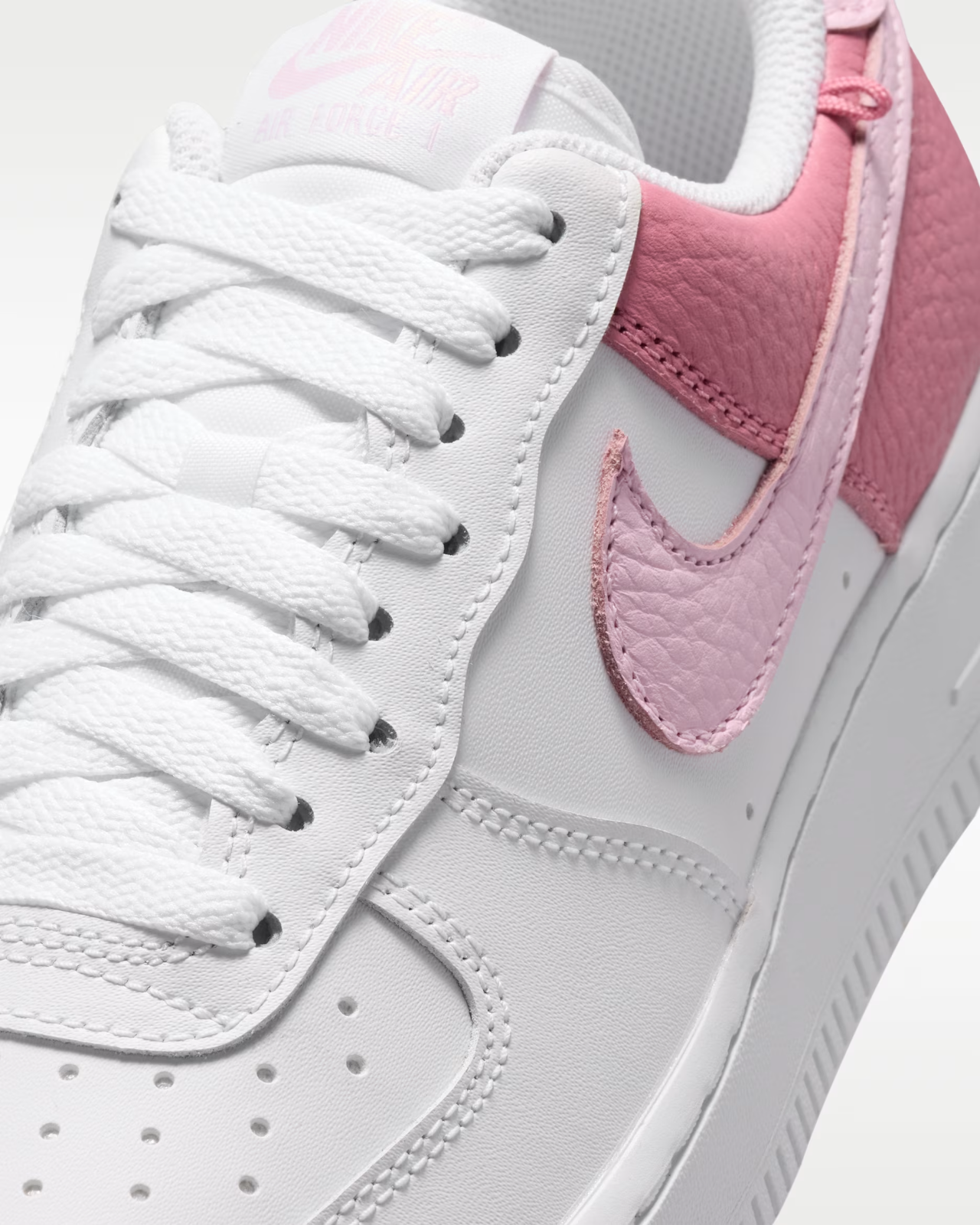 IR0872-100 Nike Air Force 1 '07 "White/Pink Foam" (Women's)