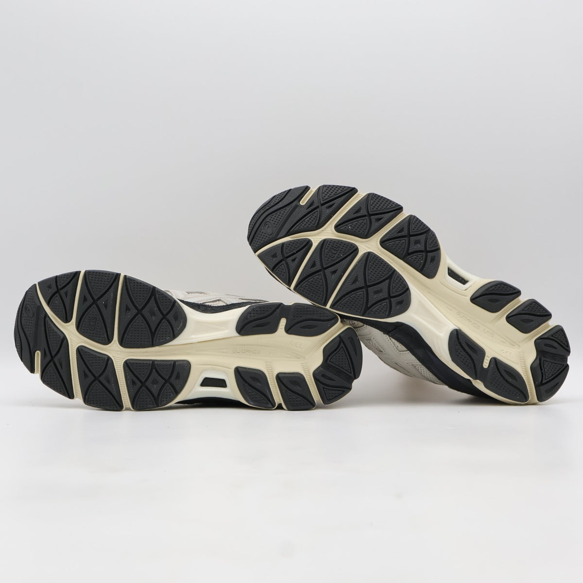 1203A383-111 Asics Gel-NYC White Smoke Grey (Men's)