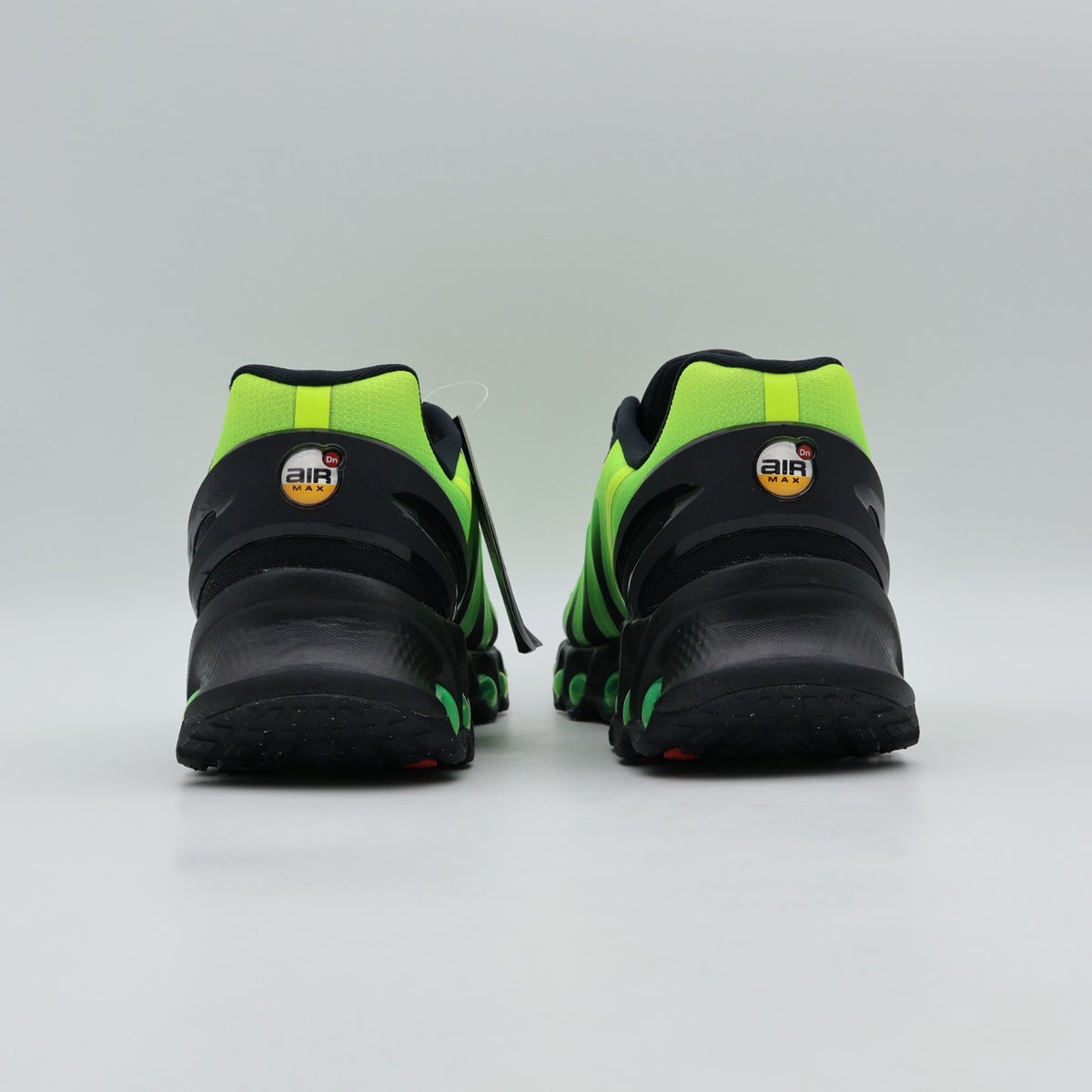 HQ4681-010 Nike Air Max DN8 Black Green Strike Volt Black (Men's)