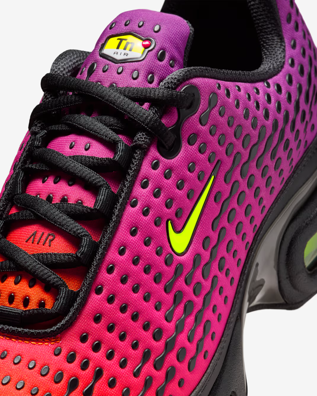 HQ2197-800 Nike Air Max Plus 7 Total Orange Volt (Men's)
