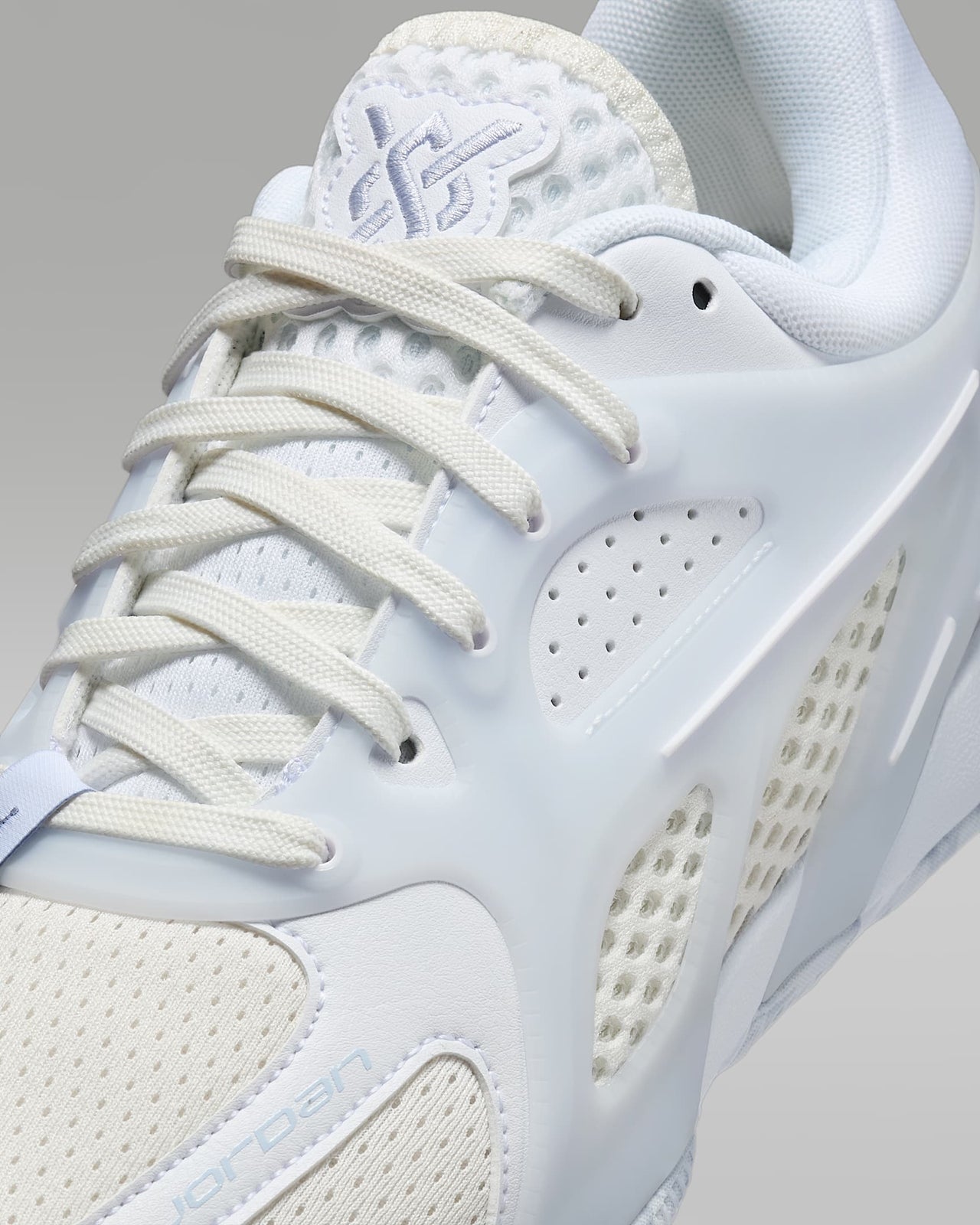 HV4059-101 Shuyu Yang Nike Jordan Heir White Sail Football Gray (Women's)