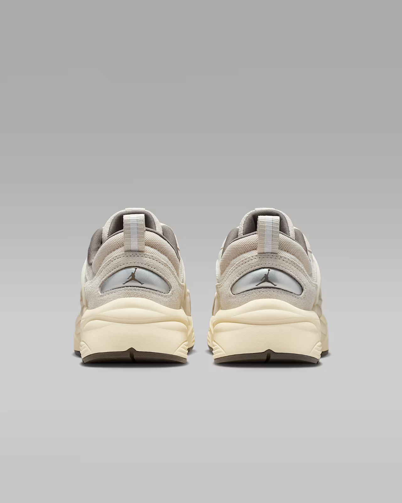 IB3722-101 Nike Jordan Trunner O/S Light Orewood Brown (Men's)