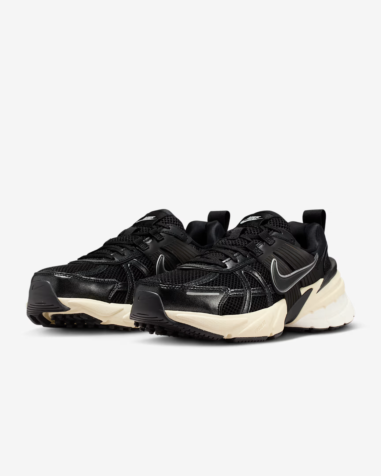 FD0736-012 Nike V2K Run Shoes Black Metallic Silver Muslin Black (Womenâs)