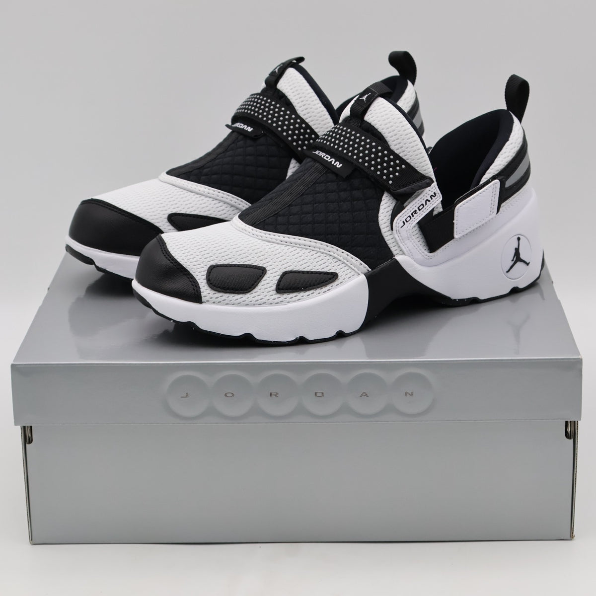 HQ2164-100 Nike Jordan Trunner LX White Reflective Silver Black (Women's)