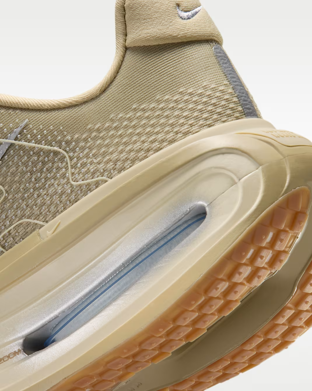 IM8334-200 Nike Vomero Premium "Desert Khaki/Light Khaki" (Men's)