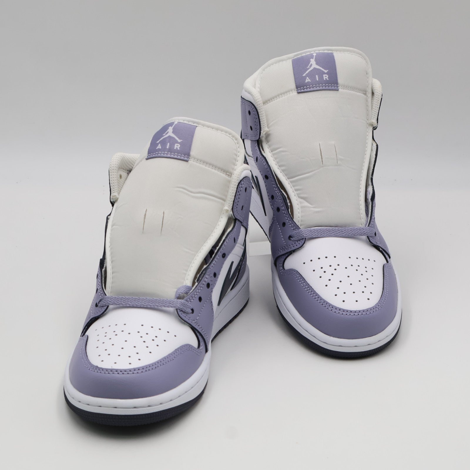 DQ8426-145 Nike Air Jordan 1 Mid Light Purple (Men's)