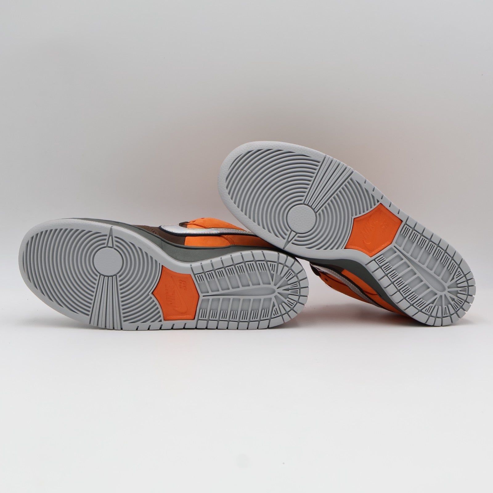 IR1888-800 Nike SB Dunk Low Pro Premium Muni April (Men's)