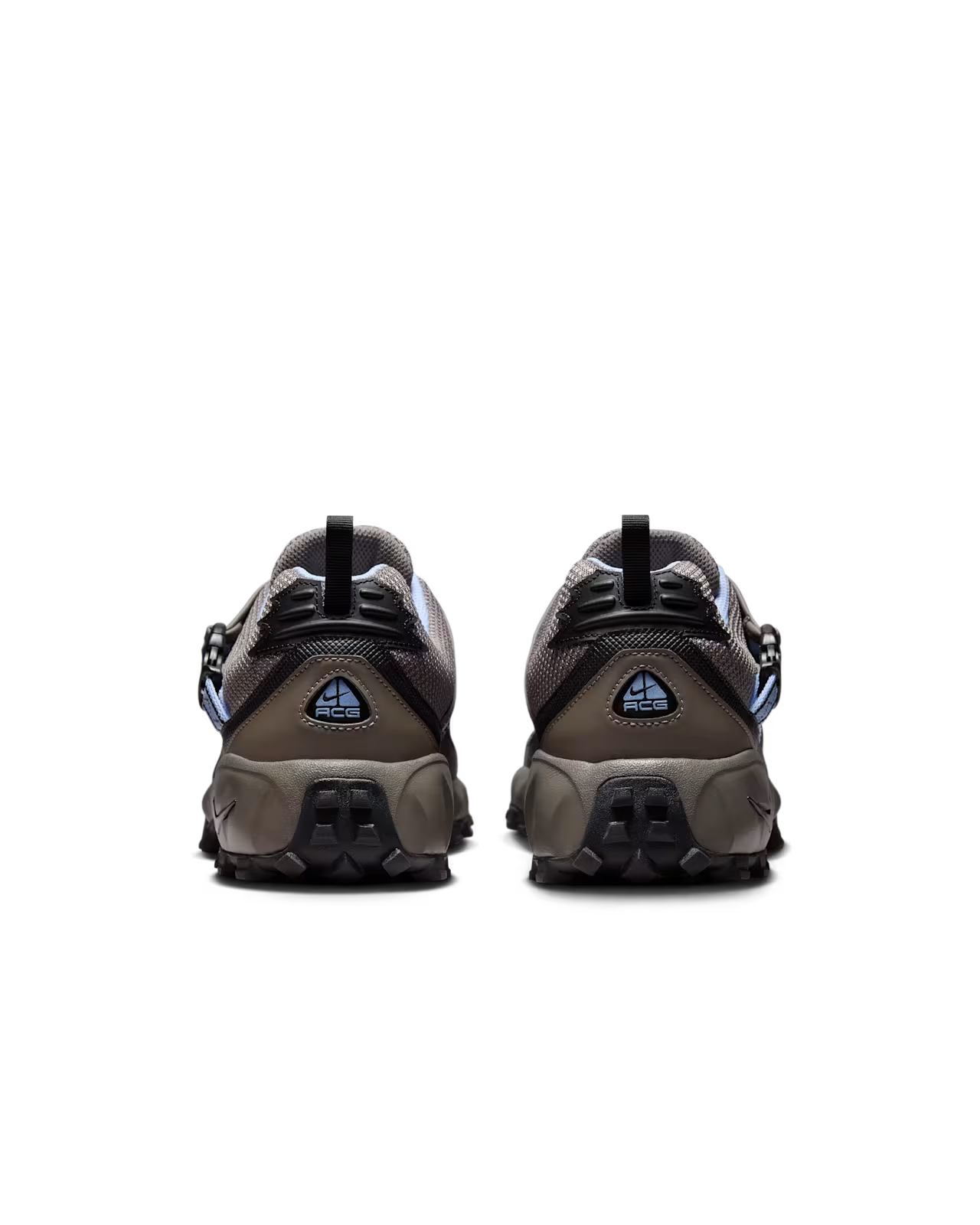HM7133-200 Nike ACG Air Phassad Cave Stone Aluminum (Men's)