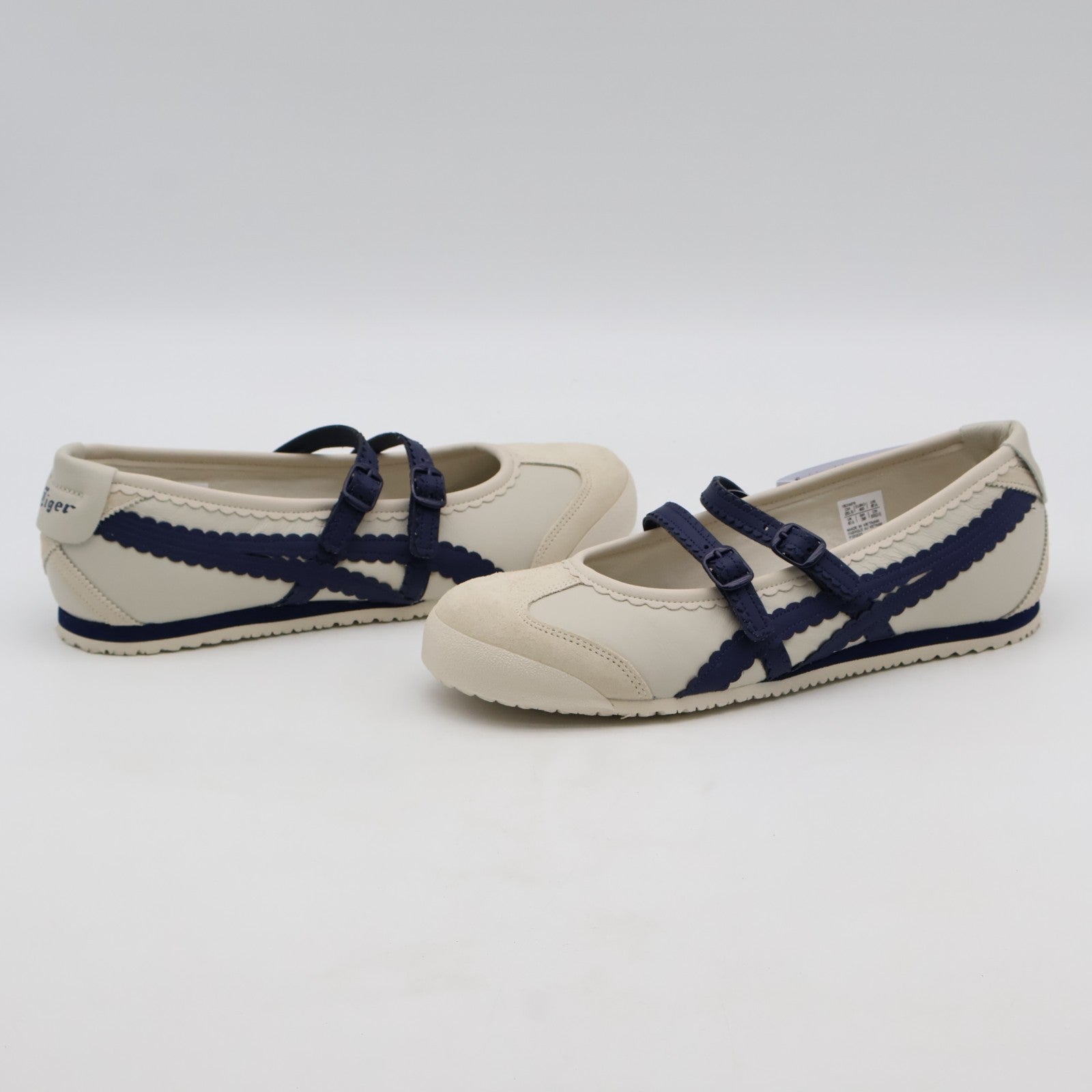 1182A678-200 Onitsuka Tiger Mexico 66 TGRS Birch Peacoat (Women's)