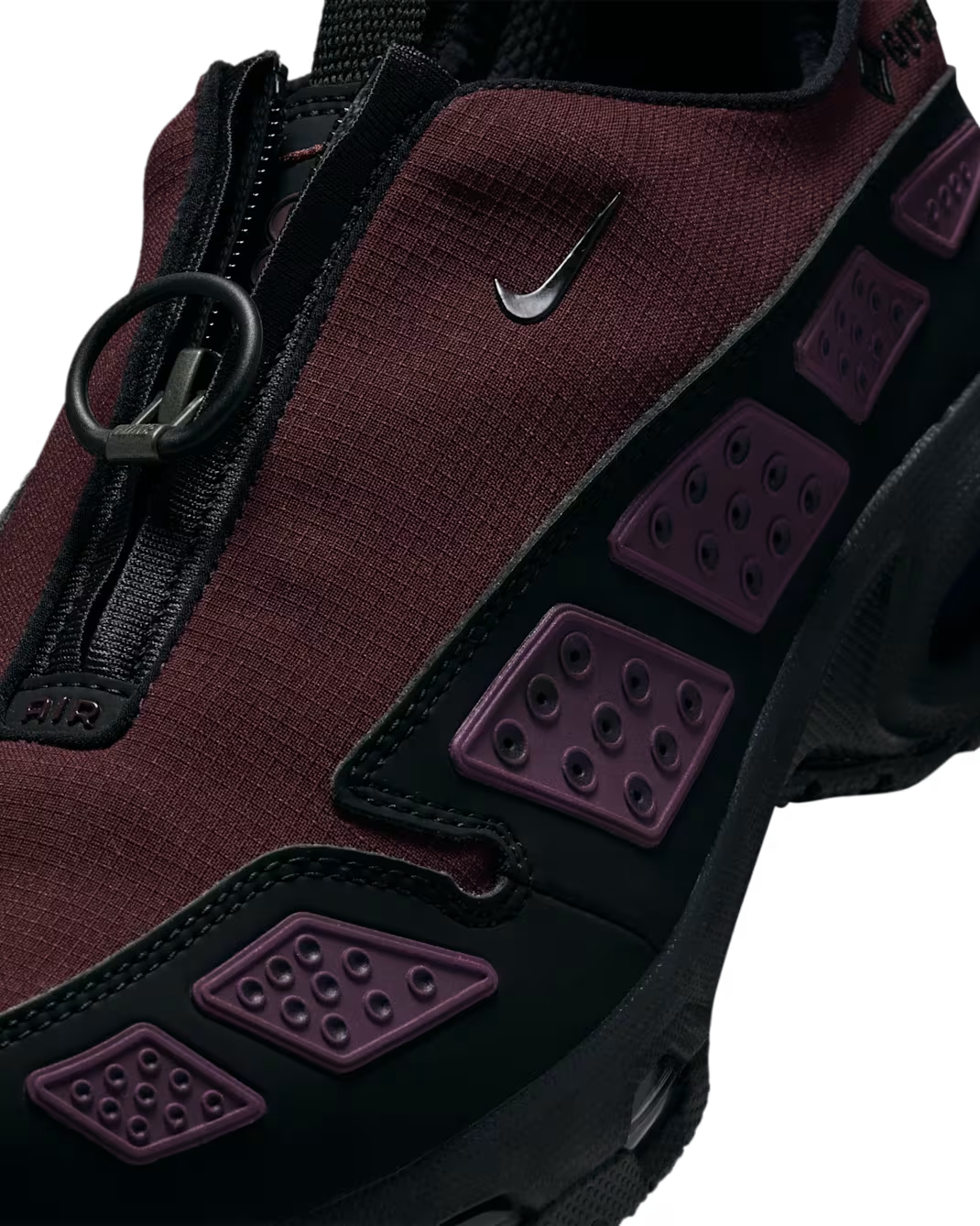 FZ4238-600 Nike Air Max Sunder GORE-TEX Burgundy Crush (Women's)