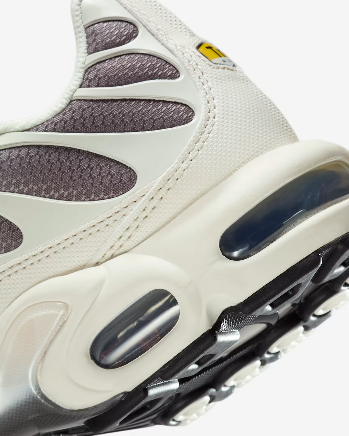 DM0032-106 Nike Air Max Plus Light Orewood Brown (Men's)