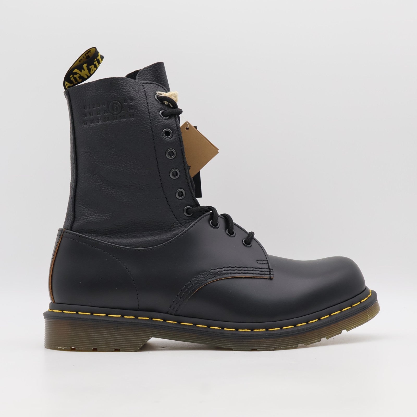 S66WU0126P8030 MM6 Maison Margiela Ã Dr.Martens Ankle Boot Black Black (Men's)