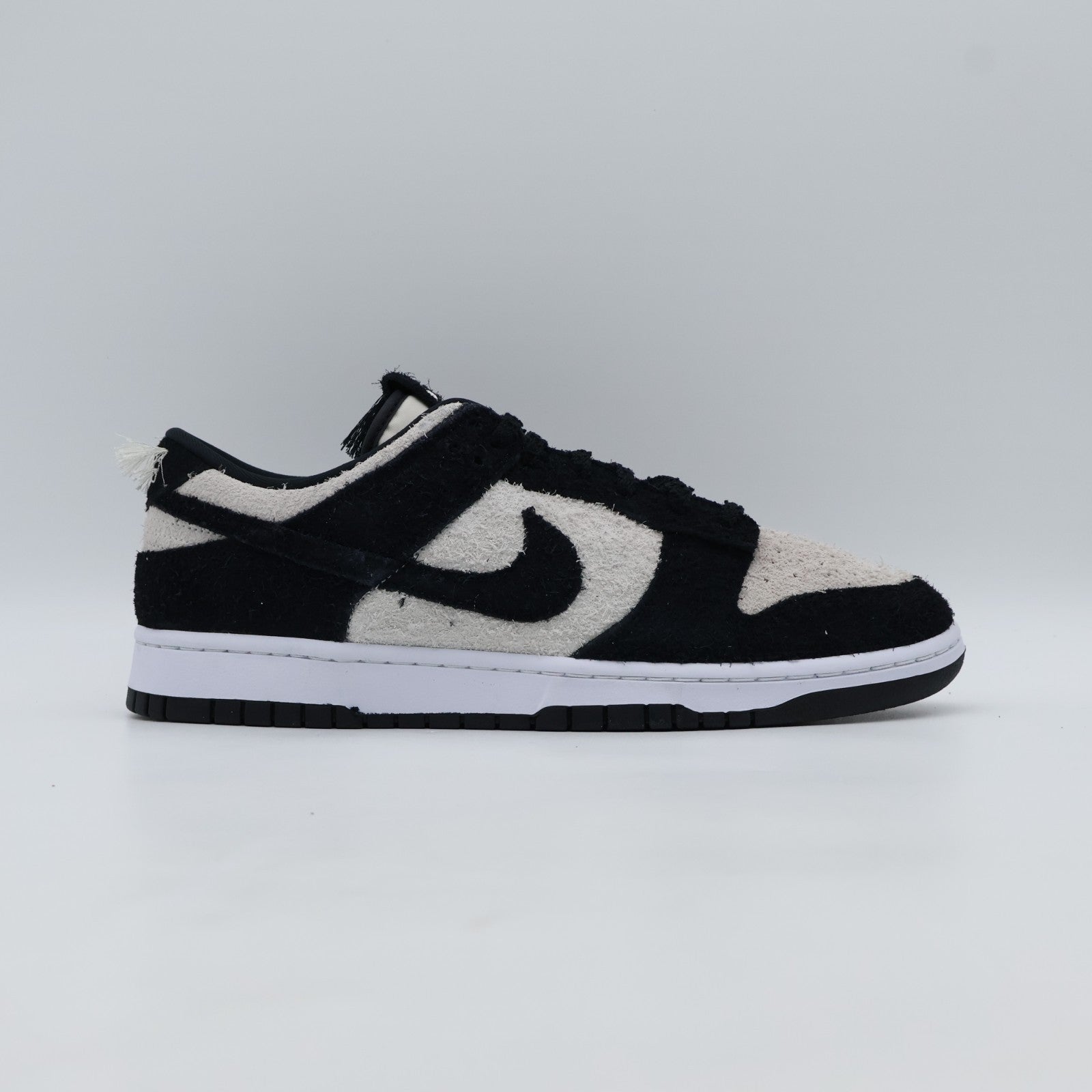 IB2990-100 Nike Dunk Low Retro SE Panda White Black  (Men's)