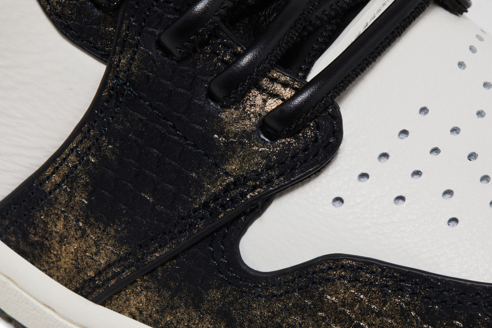 IB3165-091 Nike Air Jordan 1 High OG XuanWu (Serial Numbered/3399 pairs) (Men's)