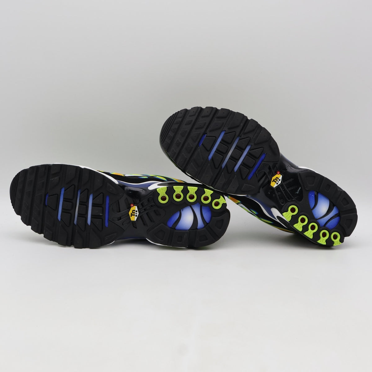 IH4458-001 Nike Air Max Plus Heat Map (Men's)