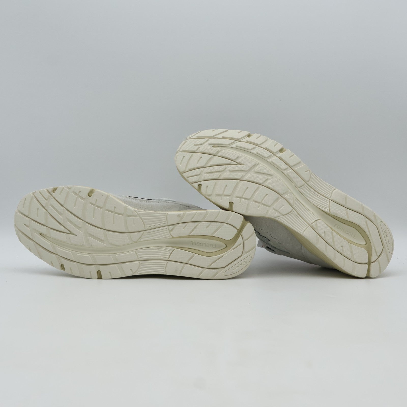 U991OW2 New Balance 991V2 Wind Chime (Men's)
