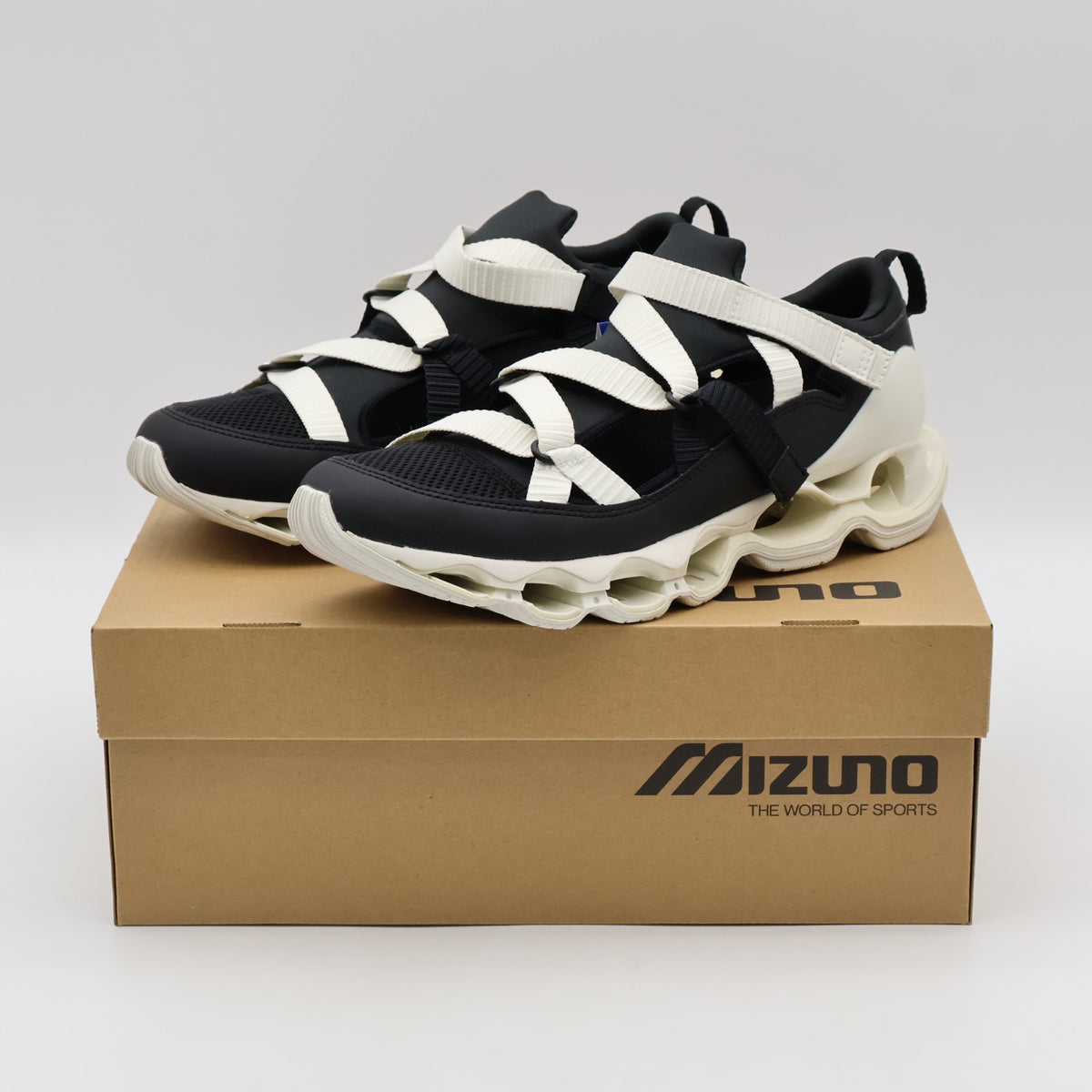 D1GA251901 Mizuno Wave Prophecy Strap Black White (Men's)