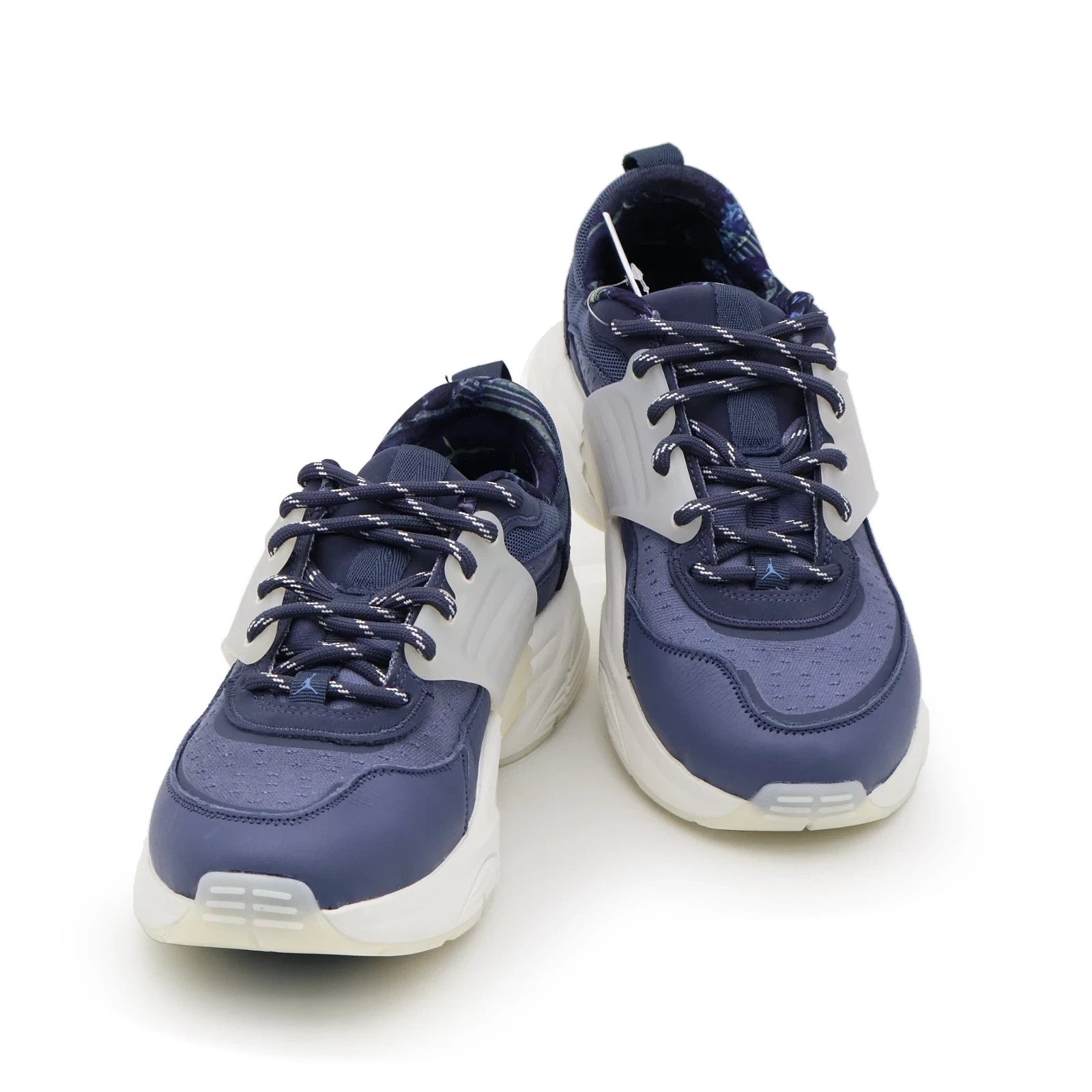 IR7254-499 Nike Jordan Trunner O/S Diffused Blue (Men's)
