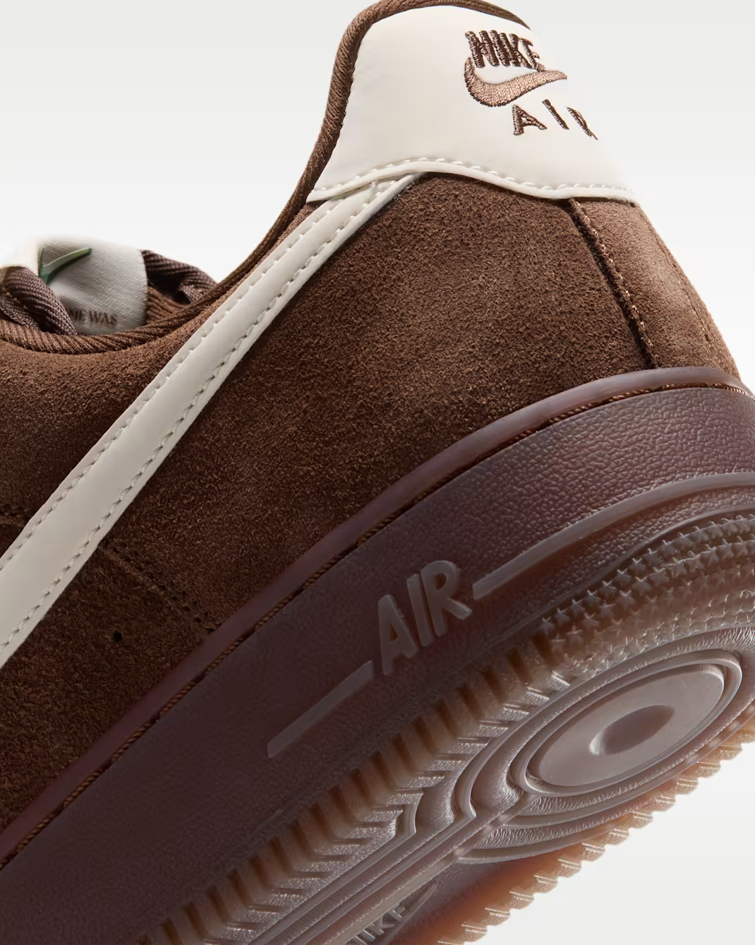 IQ0136-200 Nike AIR FORCE 1 '07 (Women's)
