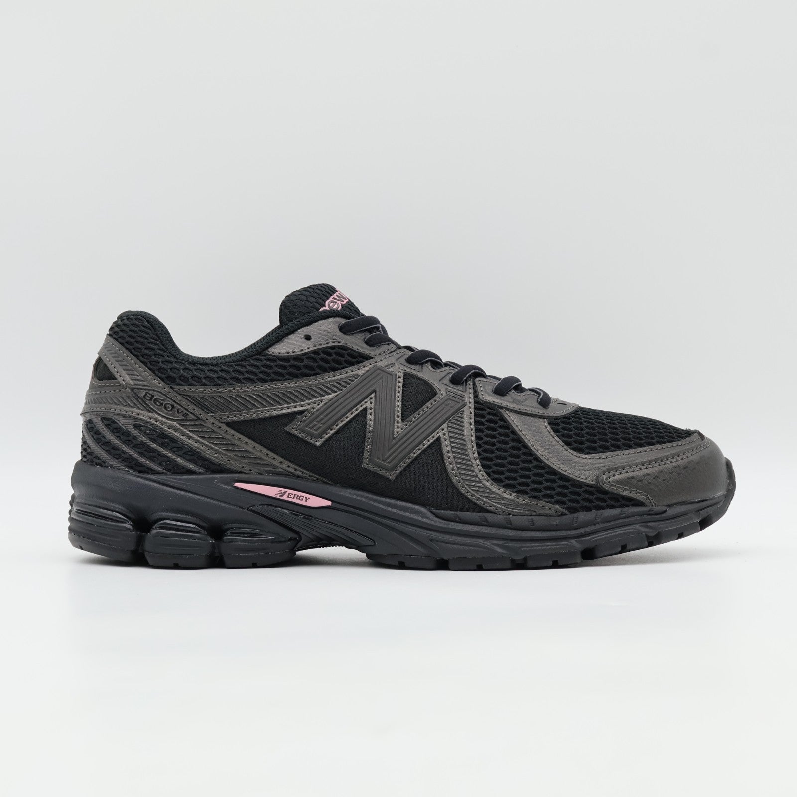 ML860PH2 New Balance 860V2 Black Black Metallic Pink Taffy (Men's)