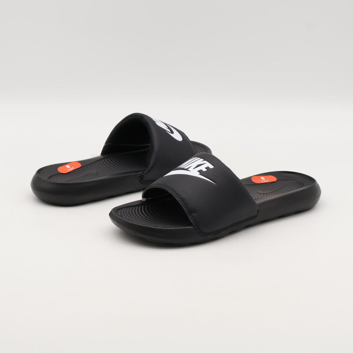 CN9675-002 Nike Victori One Slide Black White (Men's)