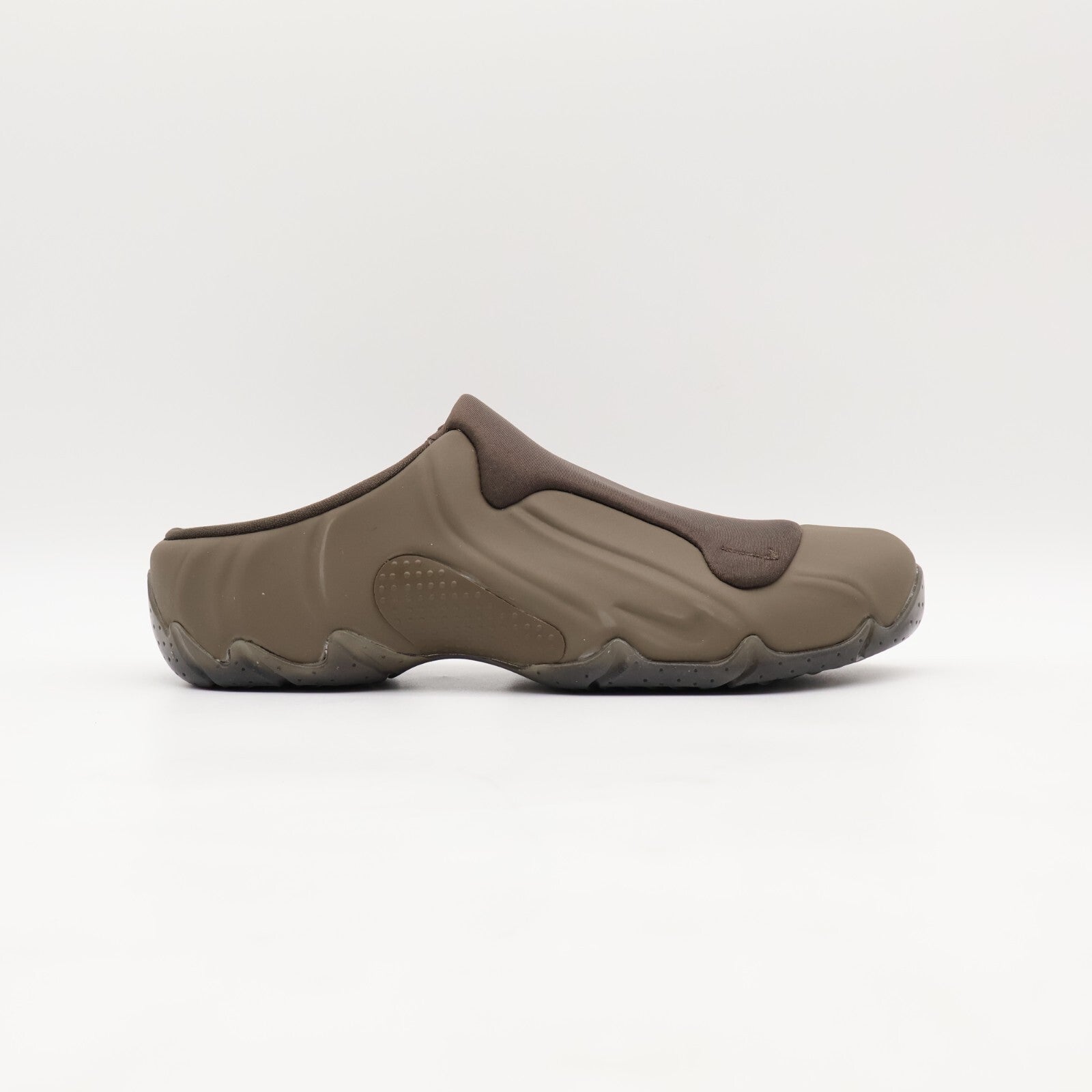 HF2900-001 Nike Clogposite Ironstone and Black (Men's)