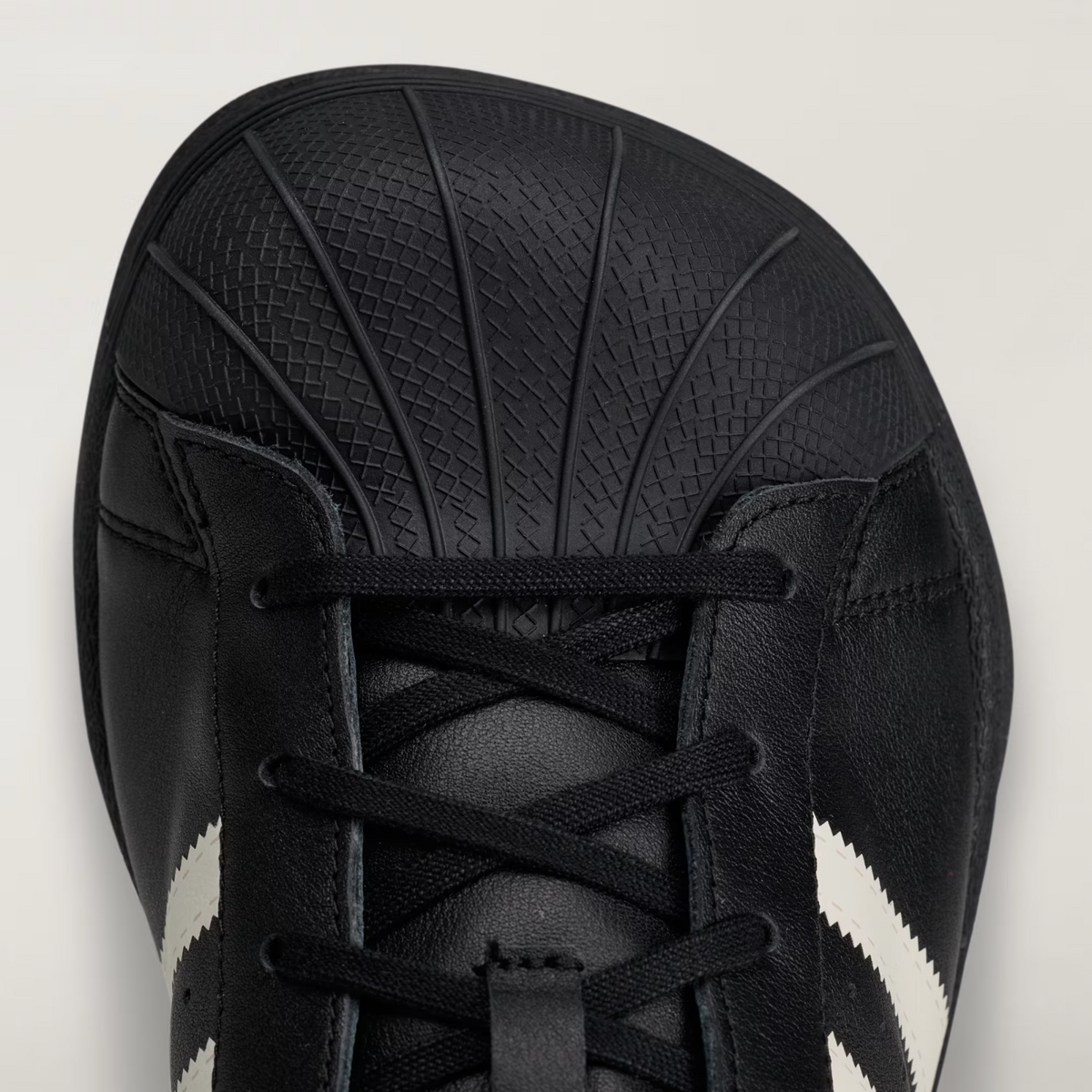 KI0733 Avavav adidas Super Star Core Black Mist Stone Off White (Women's)